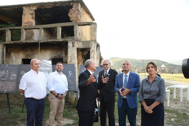 Përkujtim, kampi i Tepelenës