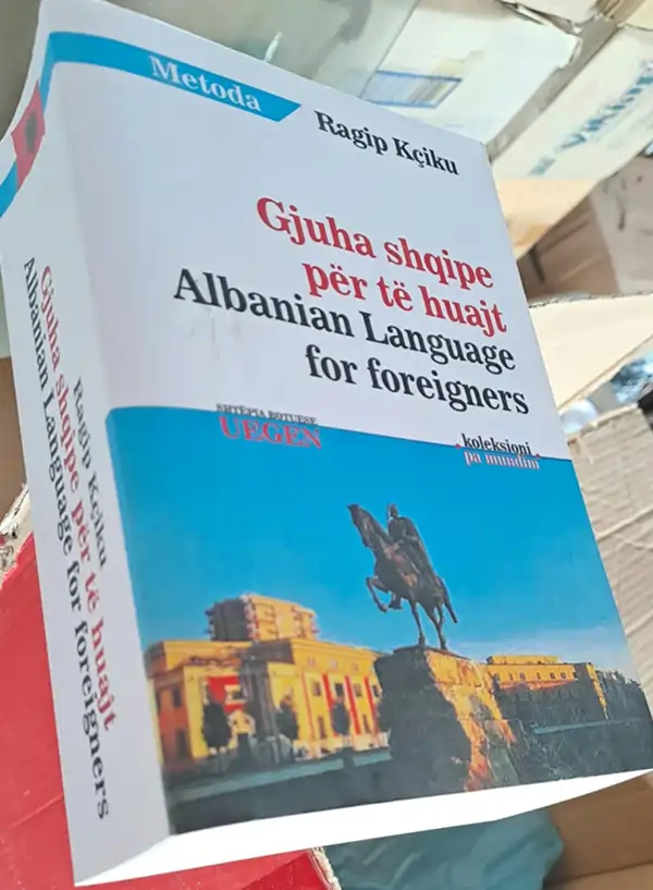 Gjuha shqipe për të huajt