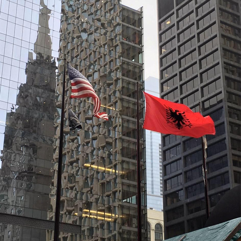 Chicago - Albanian flag