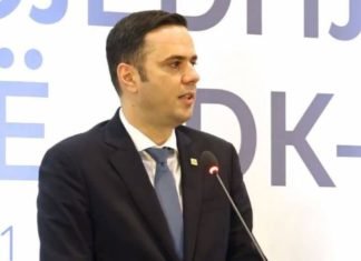 ABDIXHIKU ZOTOHET PËR REFORMA, PARËSI DEBATI DHE VOTA E FSHEHTË Lumir Abdixhiku