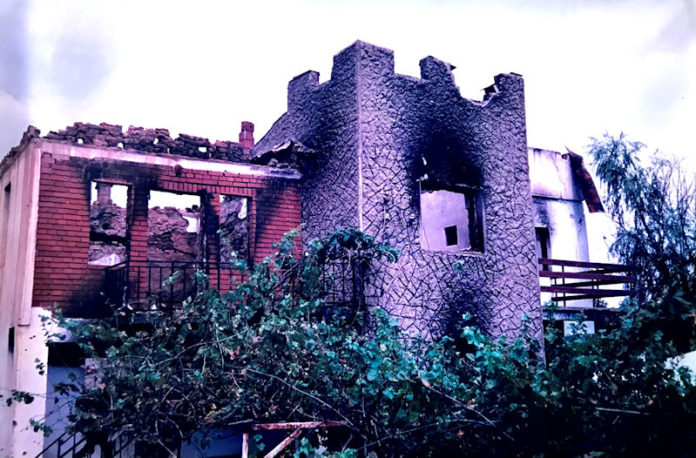 Shtëpia e djegur gjatë luftës