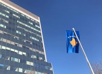 MITI I “KOSOVËS SË HUMBUR”- HISTORIA, PROPAGANDA DHE POLITIKA E PRETENDIMIT TERRITORIAL SERB (3) Qeveria e Kosovës - Flamuri