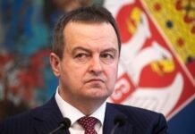 DASHKA DAÇIQI QË FLAMURI SERB TË VALOJË MBI PRIZREN! Ivica Daçiq
