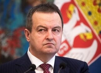 KUR DAÇIQI ËNDËRRON TË KALUARËN DHE HARRON REALITETIN Ivica Daçiq
