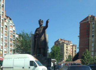 KOSOVA NË SYRIN E SHQIPONJËS Car Llazari në Mitrovicë