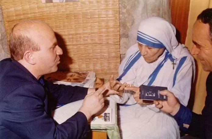 Dom Lush Gjergji - Nënë Tereza