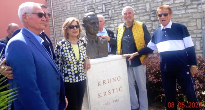 Familja Kruno Krstic