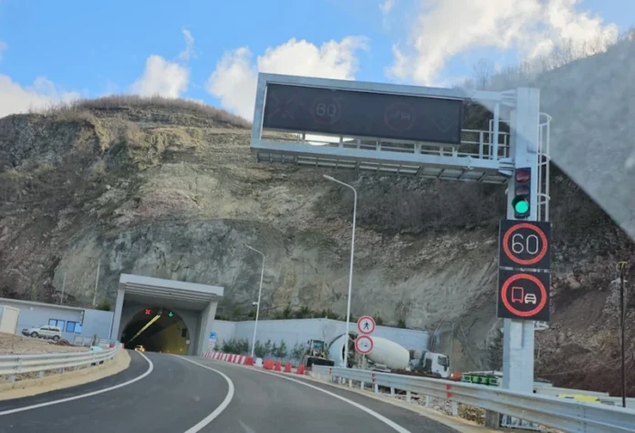 Rruga e Arbërit - tuneli i Murrizit