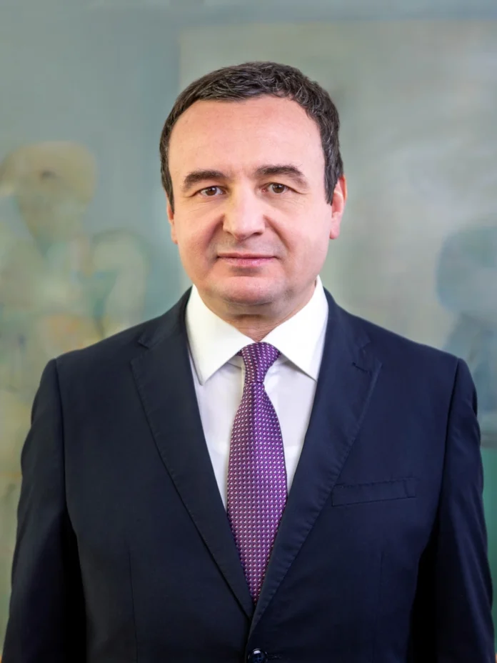 Albin Kurti - foto zyrtare