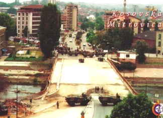 Kartolinë nga Kosova në vitin 2000 Kartolinë - Kosovska Mitrovica - 2000