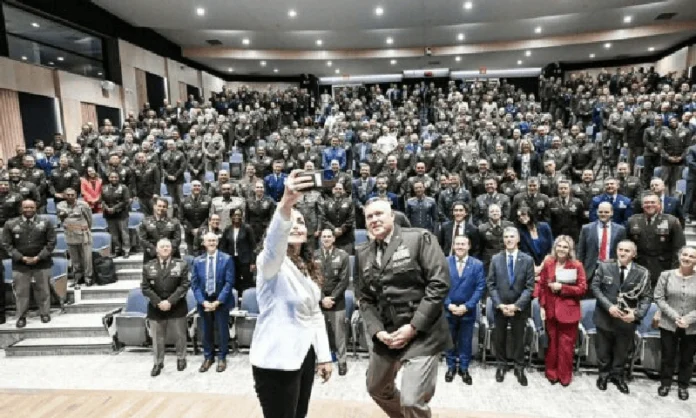 Osmani me ushtarët amerikanë Osmani me ushtarët amerikanë