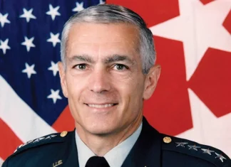 EMRI YT – DRITË NË TOKË, DRITË NË QIELL Wesley K. Clark