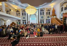 Kur ideologjia fetare sfidon identitetin kombëtar shqiptar Fëmijë kosovarë në xhami