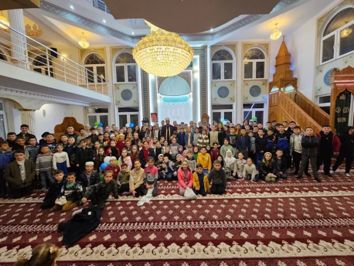 Fëmijë kosovarë në xhami