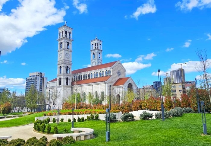 Katedralja Nënë Tereza - Prishtinë