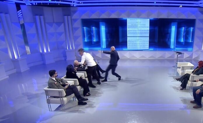 Opinion - Berat Buzhala godet Albatros Rexhaj