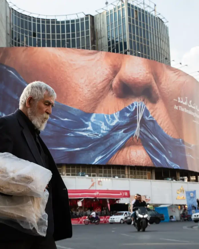 Bill-board - Trump-Iran