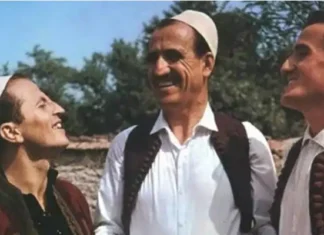 “SHTATË – TETË PULA I LASH PA KËMBË” Trio Zajazi