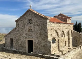 KISHA E VJETËR Kisha e Skënderbeut