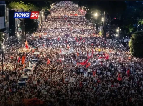 Protestat në Shqipëri - Photo of the Day - The Guardian