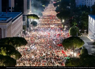 Qëndresa shqiptare Protestat në Shqipëri