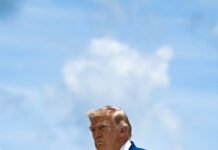 Trump, paratë e tij dhe bota Trump - enrichment