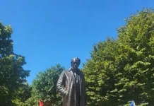 Vizitë e suksesshme Qëndresës heroike të Llapit për Lirinë dhe Pavarësinë e Kosovës Ibrahim Rugova - shtatore