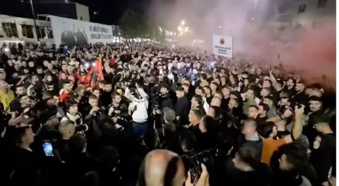 Protesta kundër vendimit të Gjykatës së Hagës Protesta kundër vendimit të Gjykatës së Hagës