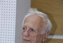 QË TË JESH ZONJË HYJNORE Agim Gjakova