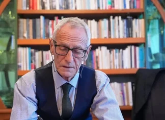 PROF. AHMET HOTI, MËSUESI QË DIJEN E BËRI MISION Ahmet Hoti