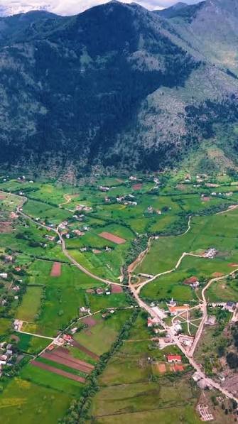 Pamje nga Lura